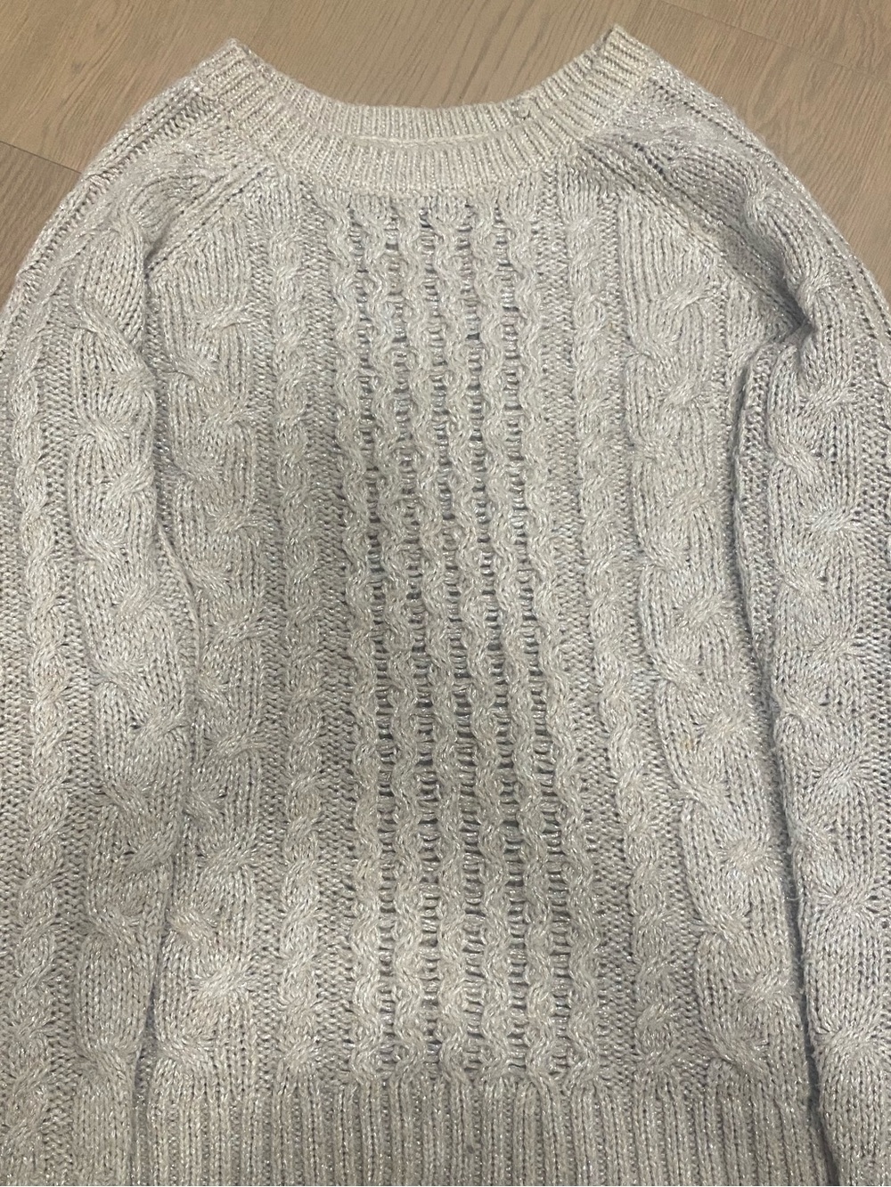 American Eagle Cozy Light Gray Cable Knit Sweater Womens